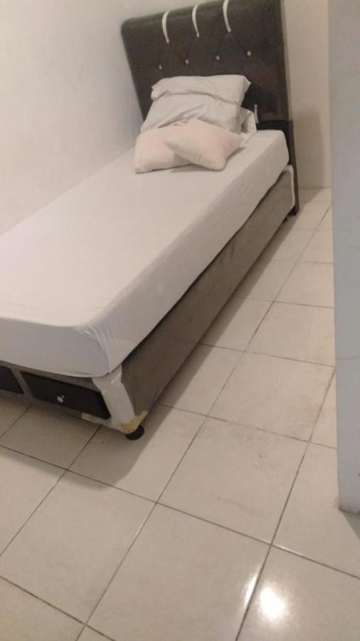 Ancol Homestay Джакарта Екстериор снимка